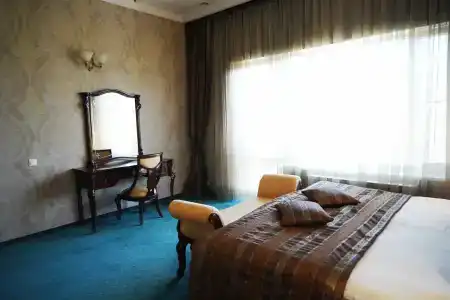 Александр - 19