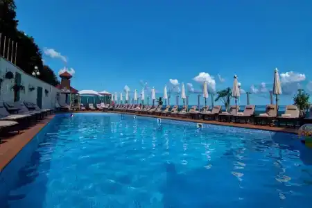 Гранд Палас - 1