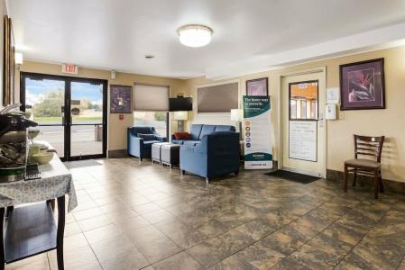 Quality Inn Airport - 22