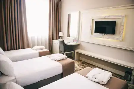 Emerald Suite - 7