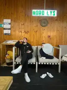 В центре старой Териберки - 97