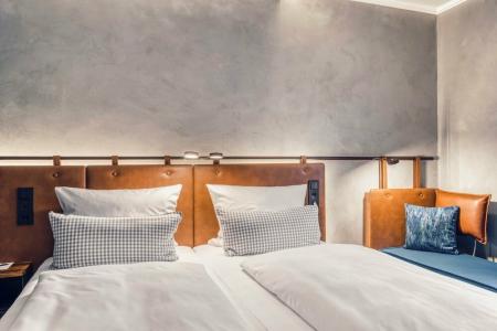 Unsöld's Factory - 20