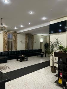 Пирамида - 66