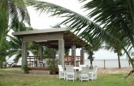 Laemsing Whitehouse - 35