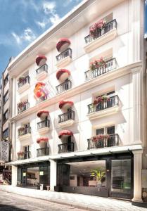 La Vita Suites - 11