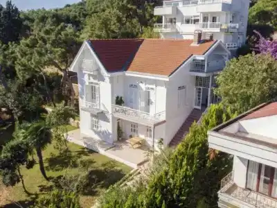 Triada Büyükada - 8