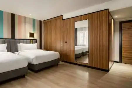 Ramada Encore by Wyndham - 31
