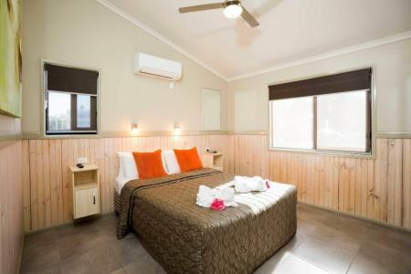 Nobby Beach Holiday Village - 27