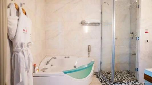 Ramada Plaza By Wyndham Istanbul City Center - 96