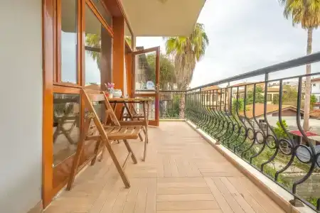 Old Town Deluxe Flats - 4