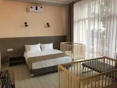 L-hotel - 8
