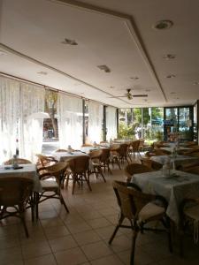 Alfredo's - 32