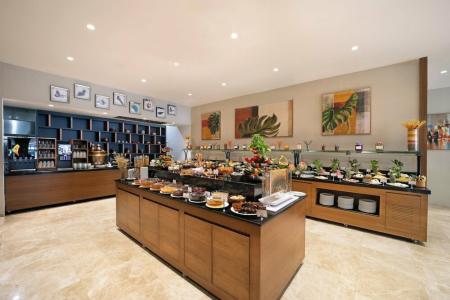 Ramada & Suites by Wyndham İstanbul Ataköy - 35