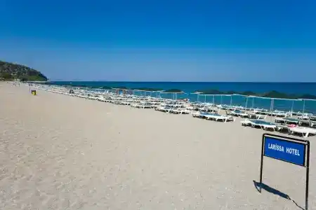Larissa Inn - 4