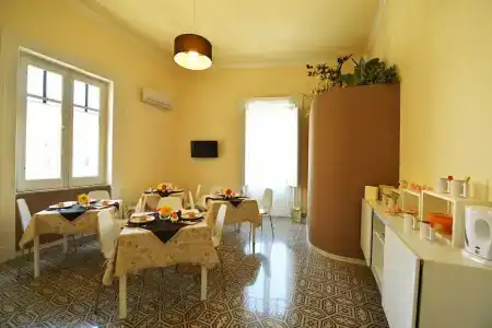 *1*7*4* Via Roma - 17