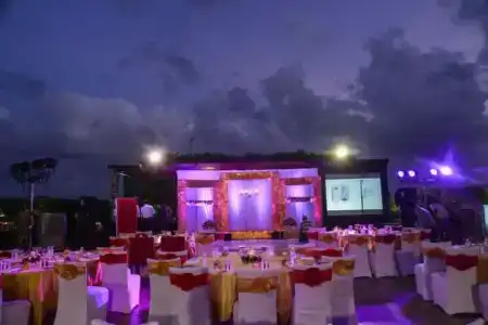 Holiday Inn Mumbai International Airport, An Ihg - 25