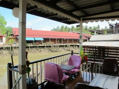 Baan Saranrom - 2