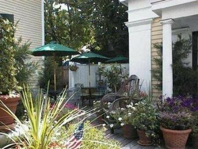 Mary Prentiss Inn - 13