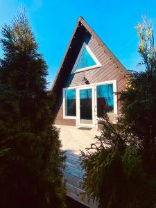 Треугольный стильный дом рядом с сыроварней - 9