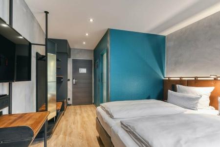 Unsöld's Factory - 18