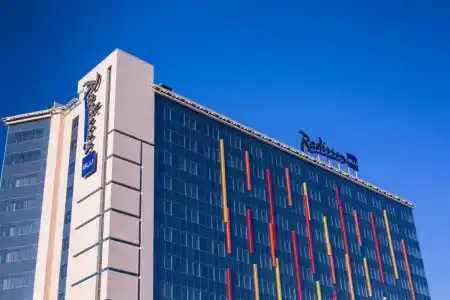 Radisson Blu - 88