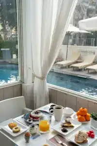 Le Rose Suite - 6