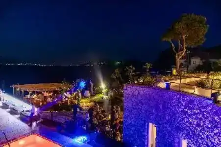 Capri Inn - 36