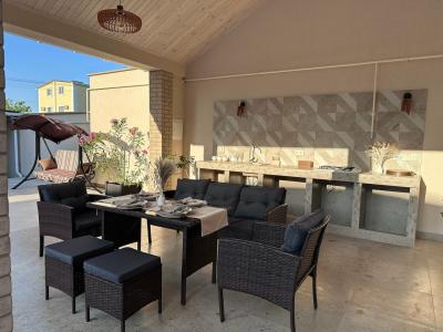 Vivanta - 10