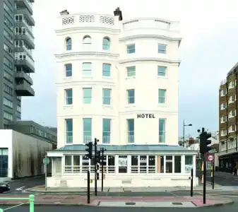 Selina Brighton - 0