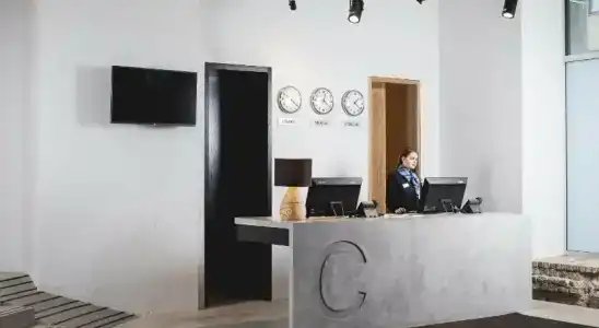 Corner - 4