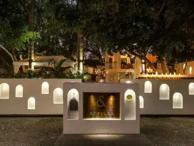 The Claridges New Delhi - 6
