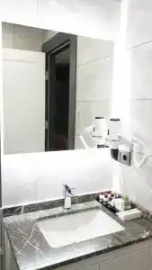 La Vita Suites - 8