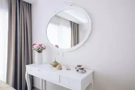 Princess Kinli Suites - 16