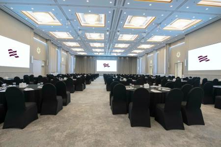 Crowne Plaza - 38