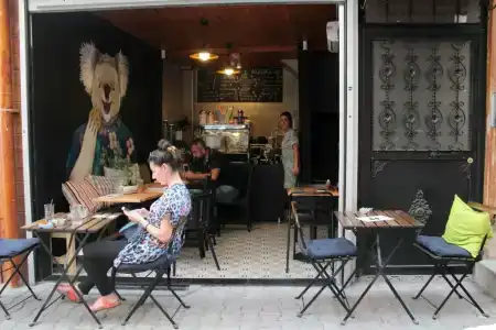 Cheers Midtown - 21