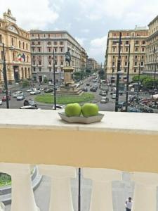 Piazza Bovio 22 - 18