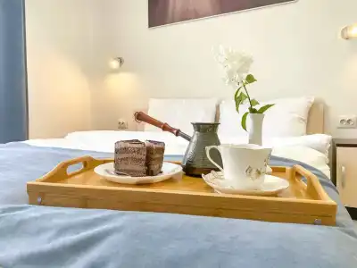 Travel Wake - 25