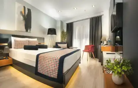 La Vita Suites - 1