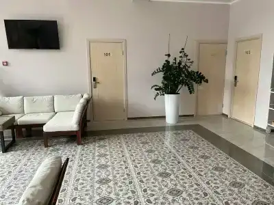 L-hotel - 17