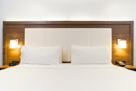 Holiday Inn Express Hollywood Walk Of Fame, An Ihg - 6