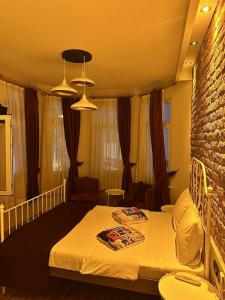 Corner Hot - 42