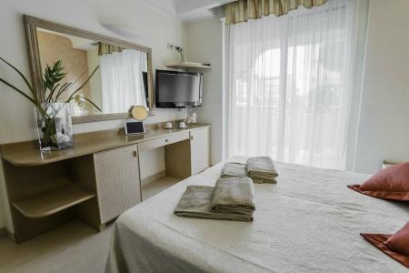 Derby Exclusive - 10