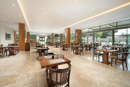 Ramada & Suites by Wyndham İstanbul Ataköy - 41