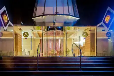 Avenue Dubai - 23