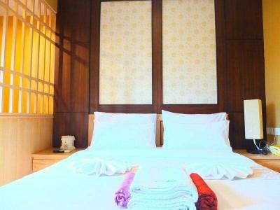 Baan Term Fun Saen Suk - 16