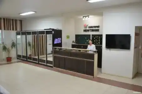 Нефтяник - 27