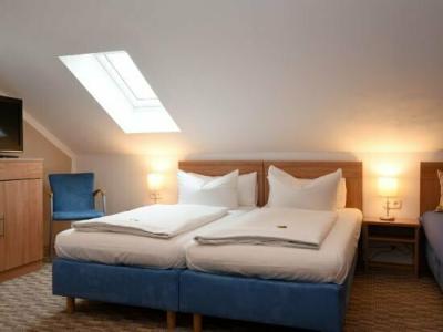 Hecht Garni - 9