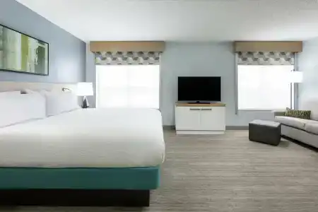 Drury Inn & Suites - 21