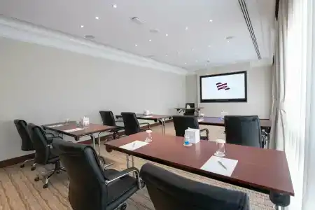 Crowne Plaza - 42