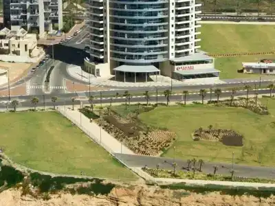 Ramada & Suites by Wyndham Netanya - 10